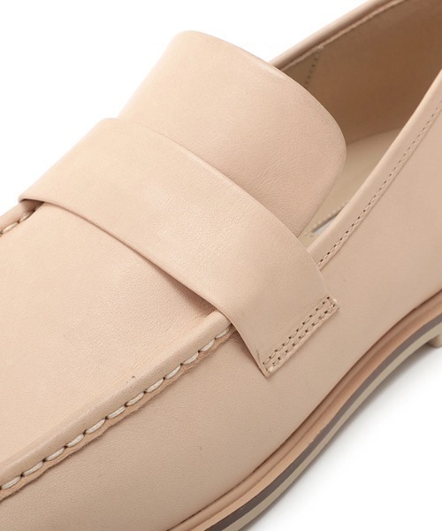 ETRE TOKYO（エトレトウキョウ）の「ソフトレザースクエアローファー（ローファー・レディース・ブラック/ブラウン/ベージュ・38/37/36）」の22枚目の写真