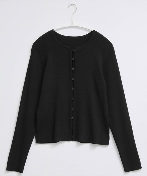 for/c(フォーシー)の「マルチボタンカーディガン【サスティナブル】(カーディガン/ボレロ・レディース・オフホワイト/ブラック/ピンク・L/M)」の12枚目の写真