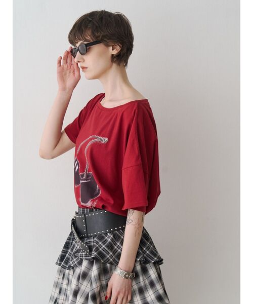 jouetie(ジュエティ)の「チェリーワンショルルーズTシャツ(Tシャツ/カットソー・レディース・ブラック/レッド/オフホワイト・MEDIUM)」の5枚目の写真