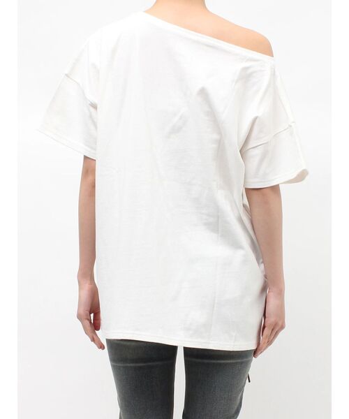 jouetie(ジュエティ)の「チェリーワンショルルーズTシャツ(Tシャツ/カットソー・レディース・ブラック/レッド/オフホワイト・MEDIUM)」の11枚目の写真