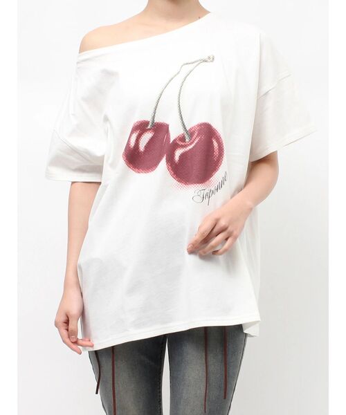 jouetie(ジュエティ)の「チェリーワンショルルーズTシャツ(Tシャツ/カットソー・レディース・ブラック/レッド/オフホワイト・MEDIUM)」の22枚目の写真