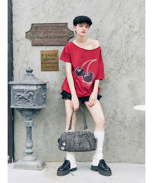jouetie(ジュエティ)の「チェリーワンショルルーズTシャツ(Tシャツ/カットソー・レディース・ブラック/レッド/オフホワイト・MEDIUM)」の9枚目の写真