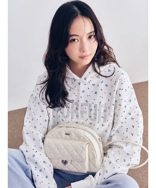 FURFUR(ファーファー)の「【USAGI ONLINE/ZOZOTOWN限定】2WAYキルティングミニバッグ(ショルダーバッグ・レディース・ブルー/ブラック/ホワイト/レッド/ピンク・F)」の12枚目の写真