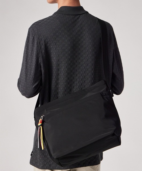 Paul Smith｜ポール・スミスのショルダーバッグ（A4サイズ収納可）通販