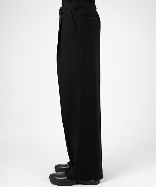 LAD MUSICIAN（ラッドミュージシャン）の「WOOL GABARDINE WIDE STRAIGHT SLACKS（スラックス・メンズ・グレー系/ブラック・42/46/44）」の4枚目の写真
