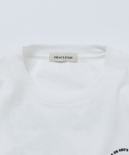 FREAK'S STORE(フリークスストア)の「限定展開 リラックスフィット デザインバック刺繍 クルーネック Tシャツ / Cherry / リンガー(Tシャツ/カットソー・メンズ・ナチュラル/チャコールグレー/ホワイト・X-LARGE/LARGE/MEDIUM)」の11枚目の写真