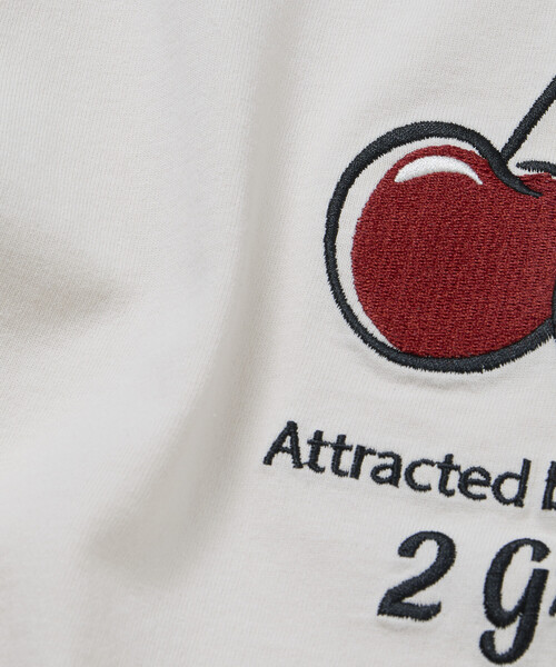 FREAK'S STORE(フリークスストア)の「限定展開 リラックスフィット デザインバック刺繍 クルーネック Tシャツ / Cherry / リンガー(Tシャツ/カットソー・メンズ・ナチュラル/チャコールグレー/ホワイト・X-LARGE/LARGE/MEDIUM)」の15枚目の写真