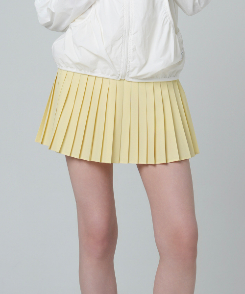 MONBIRDIE GOLF(モンバーディーゴルフ)の「スウィーティープリーツスカート イエロー(スカート・レディース・イエロー・LARGE/MEDIUM/SMALL)」の1枚目の写真