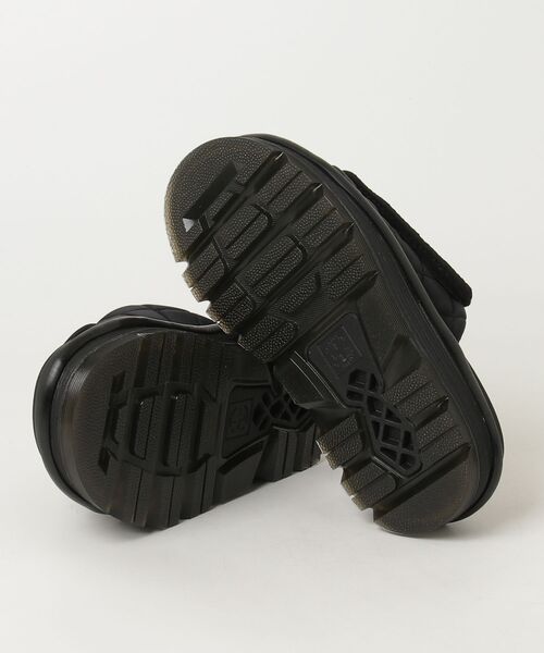 Dr. Martens(ドクターマーチン)の「Dr. Martens/ドクターマーチン ZEBZAG スライド サンダル 42015001(サンダル・メンズ・ブラック・UK9/UK8/UK7/UK6/UK5/UK4/UK3)」の13枚目の写真