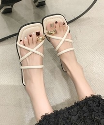 メタルリングフラットトングサンダル
