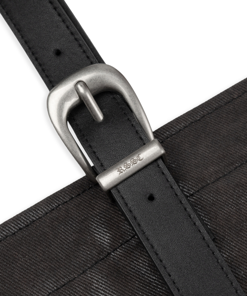 RSSC（アールエスエスシー）の「RIVET BIG SHOULDER BAG - BROWN（ショルダーバッグ・レディース・その他・FREE）」の6枚目の写真