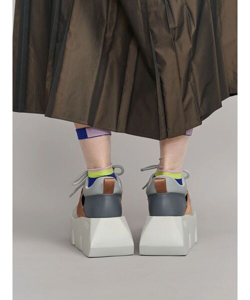 UNITED NUDE(ユナイテッドヌード)の「【UNITED NUDE】Bull Sporty(スニーカー・レディース・グレー/ブラック・35/36/37/38/39)」の7枚目の写真