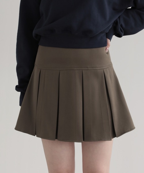 nouvellemoi（ヌーベルモイ）の「プリーツミニショートパンツ（その他パンツ・レディース・ブラウン/グレイッシュベージュ/ブラック/グレー・S/M/L）」の4枚目の写真