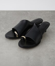 GALLEST（ギャレスト）の「【LE VERNIS】Toe ring sandals（サンダル）」