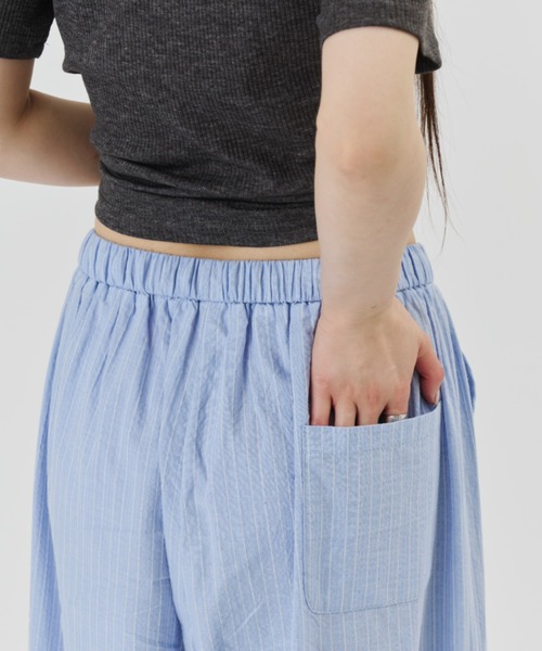 DFFUR.（ディフル）の「ピンストライプワイドシルエットパンツ（その他パンツ・レディース・オフホワイト/ブラック/ライトブルー・FREE）」の7枚目の写真