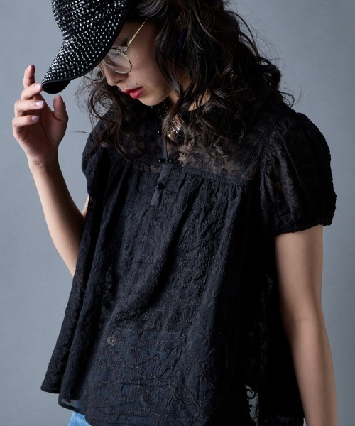 GEVS.（ジェイヴィス）の「パッチワークレースパフスリーブブラウス＜大きいサイズ有＞GEVS.（シャツ/ブラウス・レディース・オフホワイト/ブラック・M/L/LL/3L/4L/5L）」の20枚目の写真