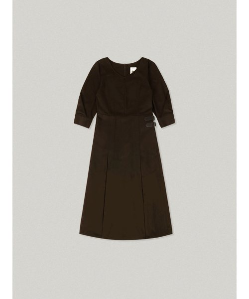 FOLNUA（フォルニュア）の「AGRAFE PLEATS LONG DRESS (BROWN)（ワンピース・レディース・その他・SMALL/MEDIUM）」の2枚目の写真
