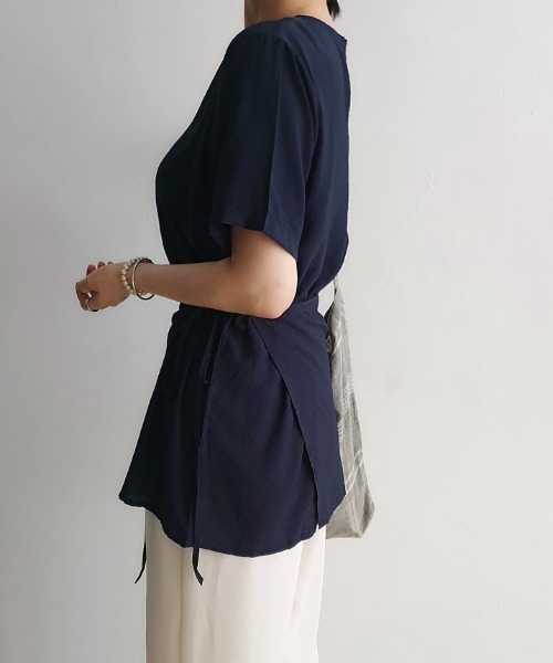 Aelina(エリナ)の「フェイクレイヤードリボンTシャツトップス(Tシャツ/カットソー・レディース・ホワイト/ベージュ/ネイビー・FREE)」の14枚目の写真