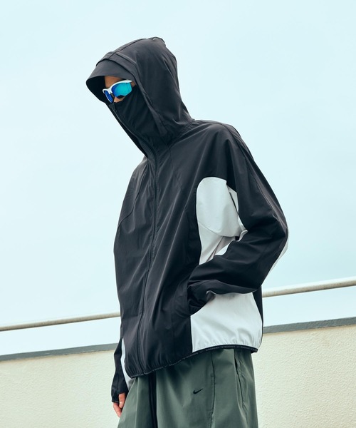 NIKE(ナイキ)の「ナイキ テック ヘリオス メンズ Dri-FIT ロングスリーブ シェル / Nike Tech Helios Men's Dri-FIT Long-Sleeve Shell IF0904-010 Black(ブルゾン・メンズ・ブラック・XL/S/M/L/2XL)」の17枚目の写真