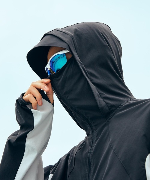 NIKE(ナイキ)の「ナイキ テック ヘリオス メンズ Dri-FIT ロングスリーブ シェル / Nike Tech Helios Men's Dri-FIT Long-Sleeve Shell IF0904-010 Black(ブルゾン・メンズ・ブラック・XL/S/M/L/2XL)」の20枚目の写真