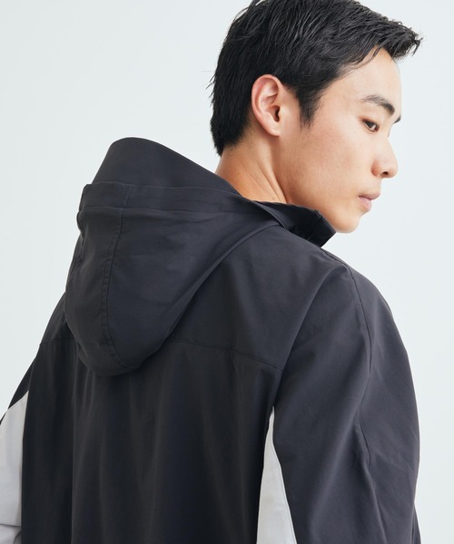 NIKE(ナイキ)の「ナイキ テック ヘリオス メンズ Dri-FIT ロングスリーブ シェル / Nike Tech Helios Men's Dri-FIT Long-Sleeve Shell IF0904-010 Black(ブルゾン・メンズ・ブラック・XL/S/M/L/2XL)」の13枚目の写真