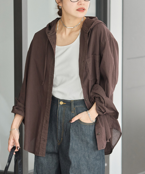 JOURNAL STANDARD（ジャーナルスタンダード）の「スーパーライトウォッシュフードシャツ（シャツ/ブラウス・レディース・ブラウン/ブルー/ネイビー・FREE）」の19枚目の写真