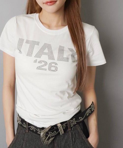 SPINNS（スピンズ）の「半袖カットソー/スタッズロゴ/ITALY/ガールズストリート（Tシャツ/カットソー・レディース・ネイビー/ブラック/オフホワイト・ONESIZE）」の2枚目の写真