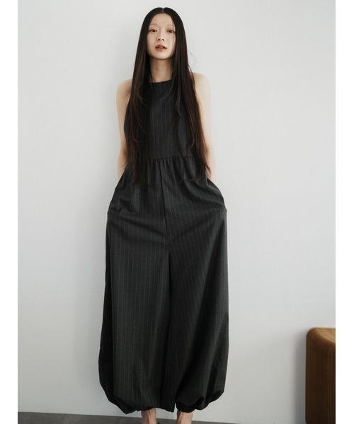 Katrin TOKYO(カトリーントーキョー)の「halter neck all-in-one(つなぎ/オールインワン・レディース・ボルドー/チャコールグレー・FREE/XS)」の6枚目の写真