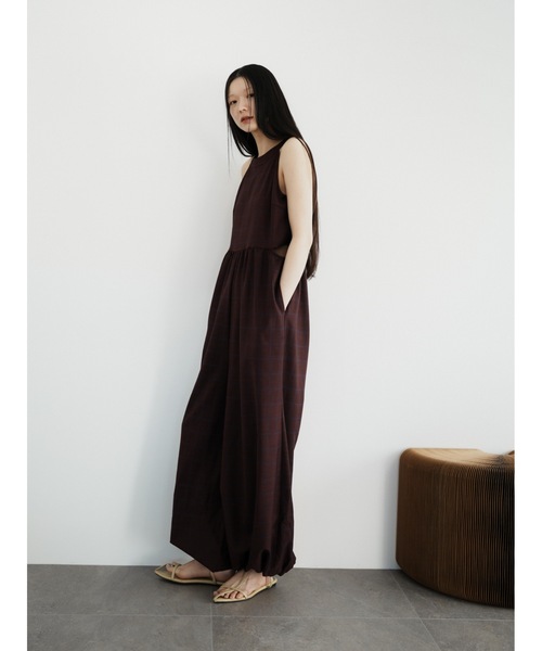 Katrin TOKYO(カトリーントーキョー)の「halter neck all-in-one(つなぎ/オールインワン・レディース・ボルドー/チャコールグレー・FREE/XS)」の19枚目の写真