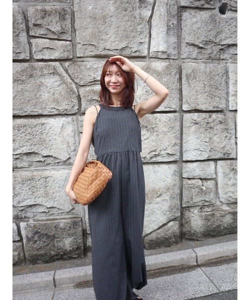 Katrin TOKYO(カトリーントーキョー)の「halter neck all-in-one(つなぎ/オールインワン・レディース・ボルドー/チャコールグレー・FREE/XS)」の7枚目の写真