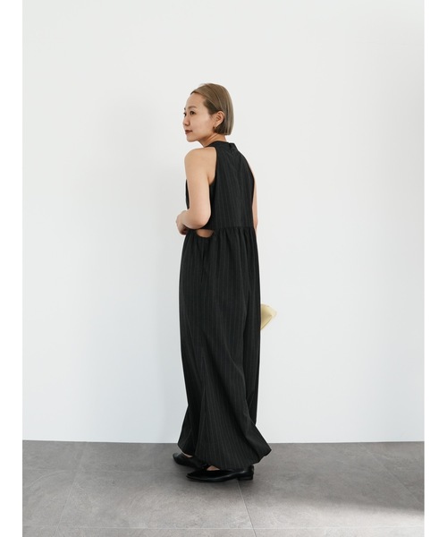 Katrin TOKYO(カトリーントーキョー)の「halter neck all-in-one(つなぎ/オールインワン・レディース・ボルドー/チャコールグレー・FREE/XS)」の11枚目の写真