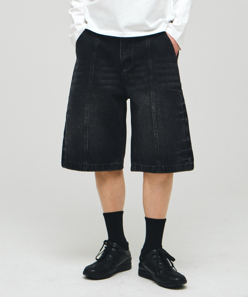 ECORR（エコル）の「[イコル x ホンドギ] ブラッシュドバミューダデニムパンツ_ブラック（その他パンツ・メンズ・その他・1(M)/2(L)/3(XL)）」の2枚目の写真