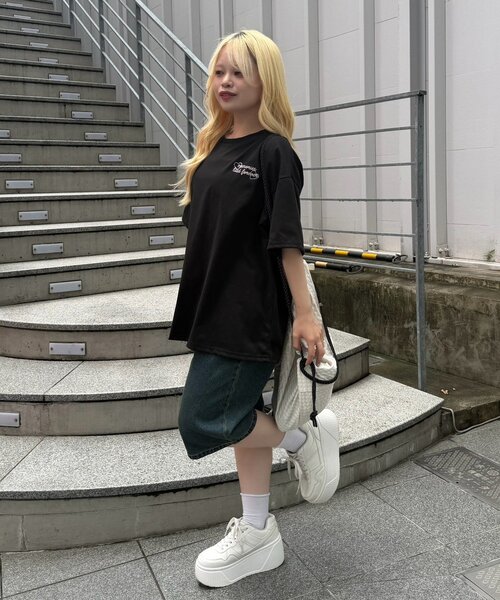 continuer de NICE CLAUP(コンティニューデナイスクラップ)の「ドットロゴBigT(Tシャツ/カットソー・レディース・ブラック/ピンク/オフホワイト・FREE)」の11枚目の写真
