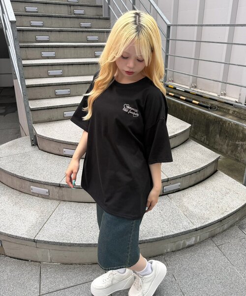 continuer de NICE CLAUP(コンティニューデナイスクラップ)の「ドットロゴBigT(Tシャツ/カットソー・レディース・ブラック/ピンク/オフホワイト・FREE)」の14枚目の写真