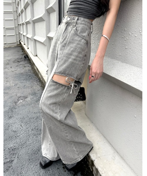 SHEENA(シーナ)の「サイドカットアウトデニムワイドパンツ(デニムパンツ・レディース・グレー/ブルー・L/S/M)」の16枚目の写真