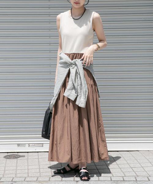 ITEMS URBANRESEARCH（アイテムズ アーバンリサーチ）の「ノースリーブドッキングワンピース（ワンピース・レディース・ベージュ/カーキ/ブラック・FREE）」の13枚目の写真