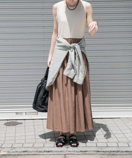 ITEMS URBANRESEARCH（アイテムズ アーバンリサーチ）の「ノースリーブドッキングワンピース（ワンピース・レディース・ベージュ/カーキ/ブラック・FREE）」の14枚目の写真