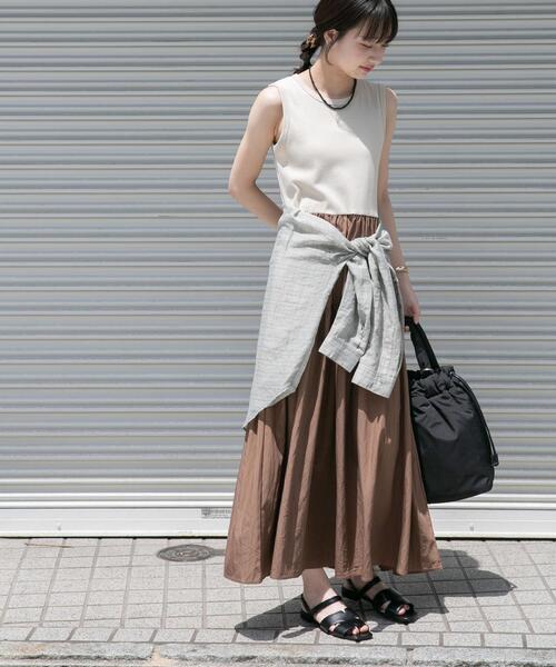 ITEMS URBANRESEARCH（アイテムズ アーバンリサーチ）の「ノースリーブドッキングワンピース（ワンピース・レディース・ベージュ/カーキ/ブラック・FREE）」の15枚目の写真