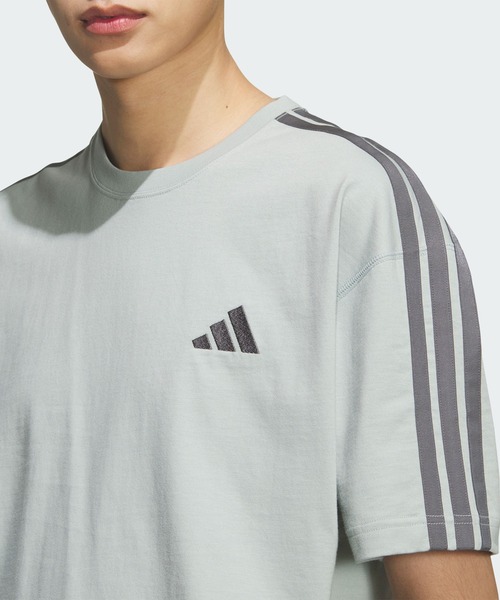 adidas(アディダス)の「エッセンシャルズ プラス ルーズフィット スリーストライプス シングルジャージー半袖Tシャツ / アディダス adidas(Tシャツ/カットソー・メンズ・グリーン・XX-LARGE/3XL/LARGE/MEDIUM/SMALL/X-LARGE/X-SMALL)」の4枚目の写真