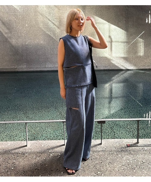 LE CIEL BLEU(ルシェルブルー)の「ツイードV-ウエストパンツ / Tweed V-Waist Pants(その他パンツ・レディース・ブルー/ブラック・36/34/38)」の16枚目の写真