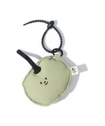CLOTHY（クロシィ）の「【思わず目が合う、ゆるフェイスりんご。】イヤホンケース AirPodsケース 小物ケース（チャーム）」