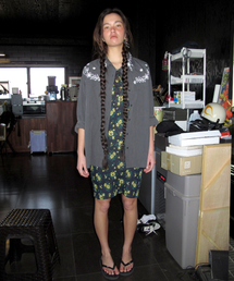 CENTAUR.KR（セントール）の「FLOWER NEEDLEWORK SHIRTS JACKET_CHARCOAL（シャツ/ブラウス）」
