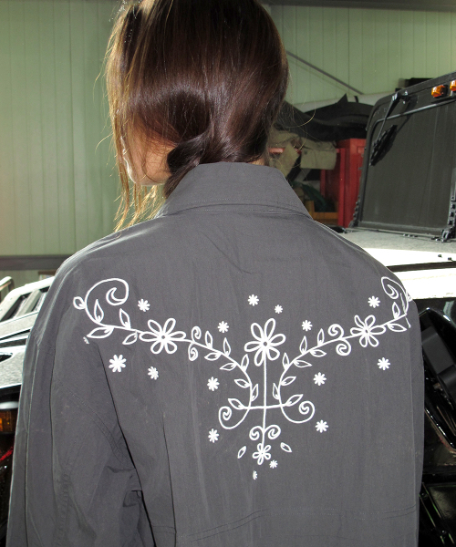 CENTAUR.KR(セントール)の「FLOWER NEEDLEWORK SHIRTS JACKET_CHARCOAL(シャツ/ブラウス・レディース・その他・FREE)」の4枚目の写真
