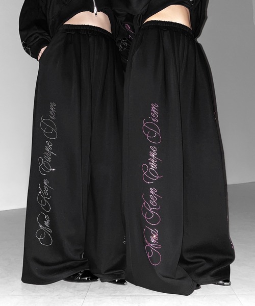 me+em select（ミームセレクト）の「【 セットアップ可能 】ラインストーンロゴワイドスウェットパンツ ／ Rhine stone logo wide sweatpants（スウェットパンツ・レディース・ブラック系1/ブラック・FREE）」の15枚目の写真