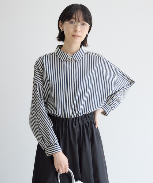 Paradise Picnic(パラダイスピクニック)の「Dignite Collier ドルマンギャザーストライプシャツ(シャツ/ブラウス・レディース・ベージュ/ネイビー・FREE)」の3枚目の写真