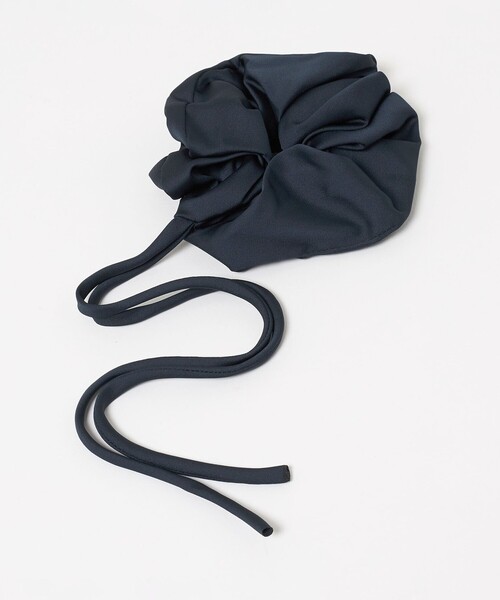 UNITED ARROWS(ユナイテッドアローズ)の「ストリング シュシュ(シュシュ・レディース・ブラック/ネイビー・FREE)」の4枚目の写真