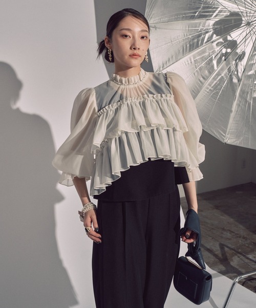 RUIRUE BOUTIQUE(ルイルエブティック)の「オケージョン 結婚式ドレス | 【3点セット】シアー クロップドトップス ・ セットアップ パンツドレス | パンツセットアップ・パーティードレス・セレモニーセットアップ・美脚パンツ(パンツドレス・レディース・ブラック/チャコールグレー/ホワイト×ブラック・M/S/LL/L)」の4枚目の写真