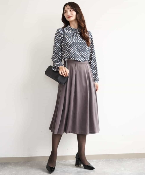 MK MICHEL KLEIN（エムケーミッシェルクラン）の「[洗える]スクエア幾何柄スタンドネックカットソー（Tシャツ/カットソー・レディース・ブルー/ベージュ・38）」の9枚目の写真