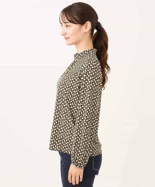 MK MICHEL KLEIN（エムケーミッシェルクラン）の「[洗える]スクエア幾何柄スタンドネックカットソー（Tシャツ/カットソー・レディース・ブルー/ベージュ・38）」の22枚目の写真