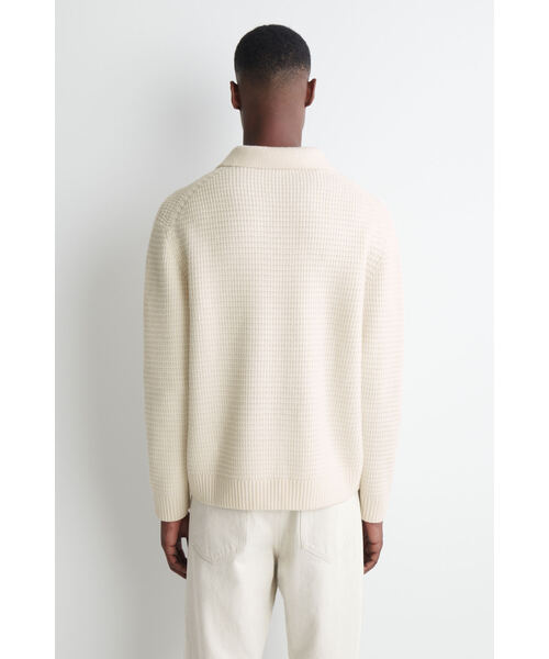 COS（コス）の「ワッフルニット ウール ポロセーター（ニット/セーター・メンズ・クリーム・M/XL/XS/S/L）」の5枚目の写真